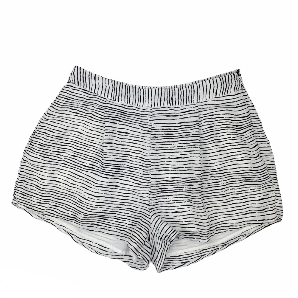 Akira Chicago Striped High Waisted‎ Shorts